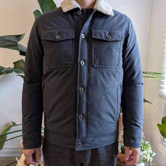 Eddie Bauer men  blue Truckee Down bomber style Jacket - Picture 2 of 14